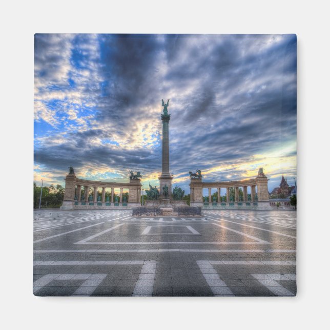 Imã Heroes Square Budapest Sunrise (Frente)