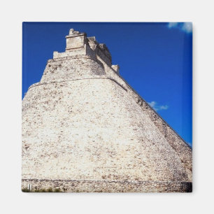 Imã Ímã-Pirâmide do mágico - Uxmal, México