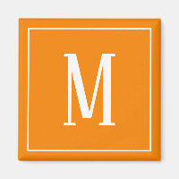 Ímã Quadrado com Monograma Branco sobre Laranja