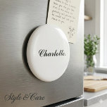 Imã Ímã Único com Nome Personalizado<br><div class="desc">Adicione um toque pessoal ao seu espaço com este ímã exclusivo com o seu nome personalizado. Perfeito para geladeiras, armários ou quadros de escritório, combina estilo e funcionalidade. Feito com cores vibrantes e materiais duráveis, este ímã personalizado é um presente atencioso ou um acessório charmoso para o dia a dia....</div>