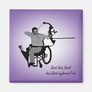 Imã Imagem do Arqueiro Muçulmano da Garota Curvada