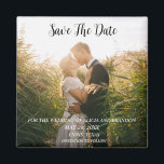 Imã Imagem Elegante Simples Casamento de Foto Moderno<br><div class="desc">Casamento de fotos simples,  elegante e moderno,  Imã salve a data. Você pode personalizá-lo com seus detalhes.</div>