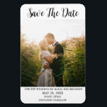 Ímã Imagem Elegante Simples Casamento de Foto Moderno<br><div class="desc">Casamento fotográfico simples,  elegante,  preto e branco,  moderno,  Imã salve a data. Você pode personalizá-lo com seus detalhes.</div>