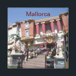 Imã imán casa al revés de Magaluf, en Mallorca<br><div class="desc">imán casa al revés de Magaluf,  en Mallorca - Majorca. Es conocida popularmente como "House of Katmandú).</div>