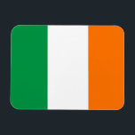 Ímã Íman flexível patriótico com bandeira da Irlanda<br><div class="desc">Elevem o vosso espírito irlandês com este ímã flexível cativante que mostra a beleza eterno da bandeira irlandesa! Criado com muita atenção aos detalhes, este ímã é mais do que apenas uma peça decorativa; é um testemunho da rica história e significado cultural da Irlanda. O ousado design tricolor do verde,...</div>