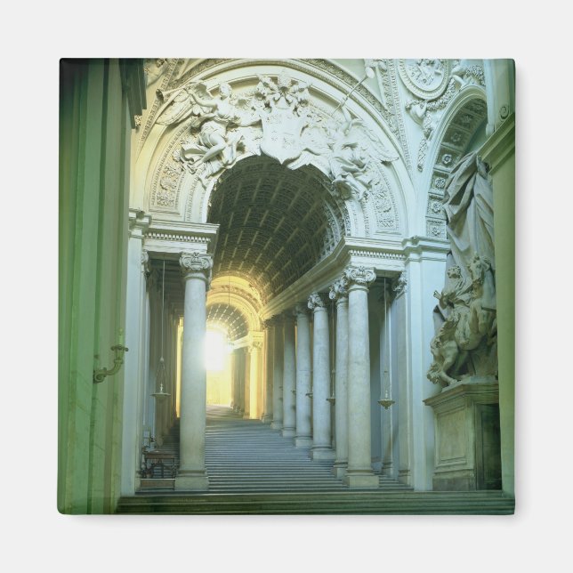 Imã Interior com vista à escada (Frente)