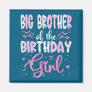Imã Irmão Mais Velho Da Menina Do Aniversário Combinan