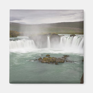 Imã Islândia. Vista das cataratas de Godafoss no