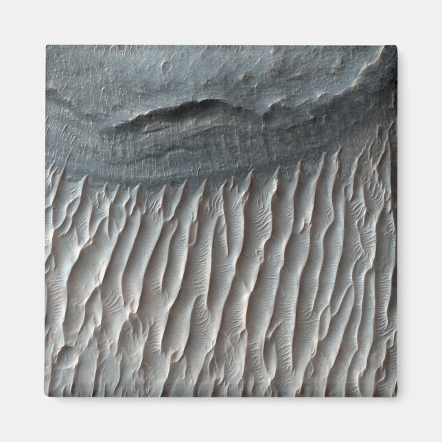 Imã Ius Chasma, um grande desfiladeiro em Marte (Frente)