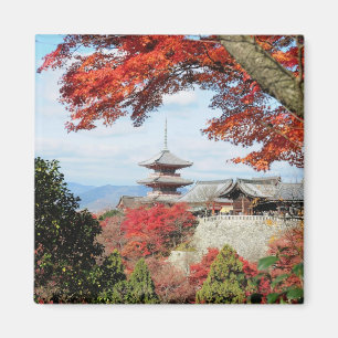 Imã Japão, Quioto. Templo Kiyomizu em cores de outono