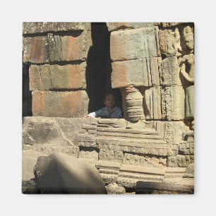 Imã Jogando nas ruínas… Ta Prohm, Cambodia