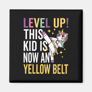 Imã Karate Uniform Unicorn Level Up Yellow Belt Prêmio