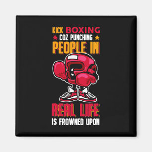 Imã Kick Boxing Soco Com as Pessoas Desaprovado