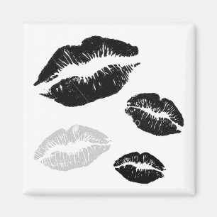 Imã kisses-blackwhitegrey