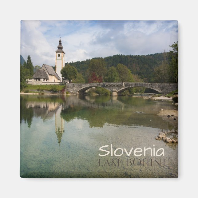 Imã Lago Bohinj com igreja na Eslovênia (Frente)