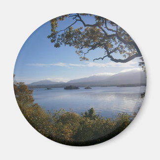 Imã lago e árvores.JPG