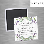 Imã Lavanda violet greeneret aniversário salvar data<br><div class="desc">Um fundo branco decorado com flores lavandas e verde de eucalipto. Personalize e adicione seu nome e a data da festa.</div>