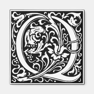 Imã Letra Q Monograma Medieval Arte Nova