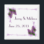 Imã Lilacs Wedding Favor Magnet<br><div class="desc">Este Lilacs Wedding Favor Magnet é excelente para Primavera, Verão ou Casamentos Pensados Lilac.</div>