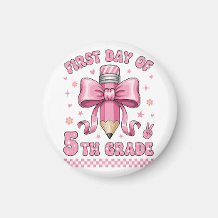 Imã Linda Menina da 5ª Série Arco Rosa Desenho de Lápi