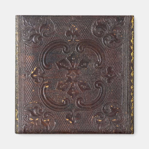 Imã Livro de Couro Antigo Caído