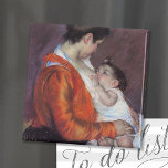 Imã Louise Enfermando Seu Filho | Mary Cassatt<br><div class="desc">Louise Enfermando Seu Filho (1898) pela artista impressionista americana Mary Cassatt. O desenho do pastel retrata um retrato de uma mãe amamentando seu filho,  um tema comum no trabalho de Cassatt. Use as ferramentas de design para adicionar texto personalizado ou personalizar a imagem.</div>