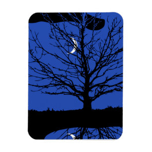 Ímã Lua com árvore, azul cobalto, preto e branco