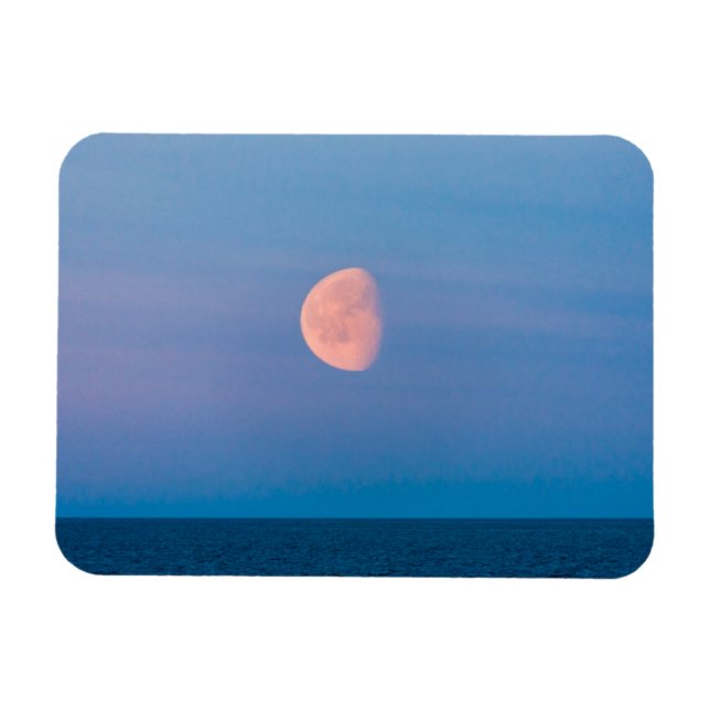 Ímã Lua Sobre o Mar de Bering | Extremo Oriente Russo (Horizontal)