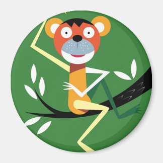 Imã Macaco Sentado Em Árvore