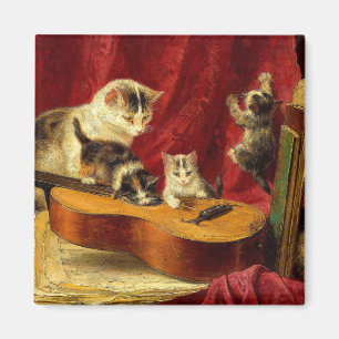 Imã Mãe Gato e Gatinhos Brincando com Violão