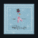Imã Magic and Wonder Christmas Snowman Blue ID440<br><div class="desc">Bonita design de imã de geladeira de Natal com um estilizado boneco de neve, emoldurado em branco sobre um cadete azul espalhado com flocos de neve e estrelas. A tipografia de tendências de 'Magic and Wonder' completa a design. Adicione seu nome para personalizar, se preferido. Procure ID440 para ver outros...</div>