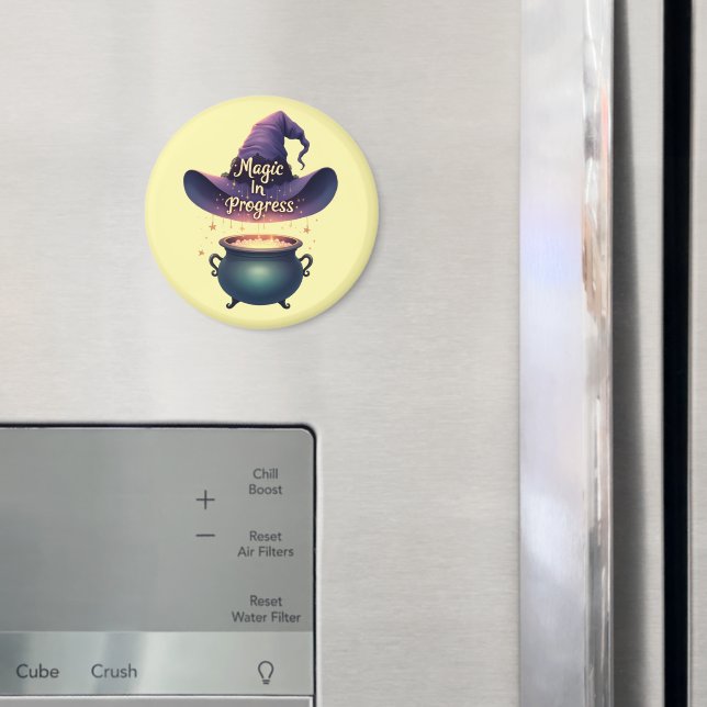 Imã Magic In Progress Witchy Cauldron Magnet (In Situ (Fridge))