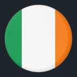 Imã Magnet com Flag da Irlanda<br><div class="desc">Mostre o seu orgulho irlandês com este charmoso ímã com a bandeira da Irlanda! Criado com muita atenção aos detalhes, este ímã é mais do que uma peça decorativa; é uma celebração da cultura e da herança irlandesas. O design ousado mostra orgulhosamente o tricolor icônico da Irlanda, com faixas verticais...</div>