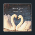 Imã Magneta de Casamento de Cisnes Brancas<br><div class="desc">Magneta de Casamento de Cisnes Brancas Elegantes</div>