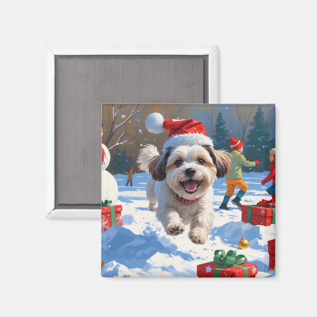 Imã Malti Tzu Correndo na Neve com Chapéu de Natal (Front/Back)