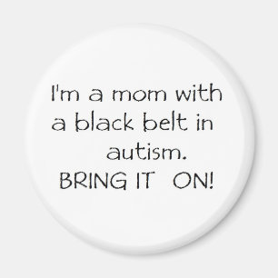 Imã Mamã com um cinturão negro no autismo
