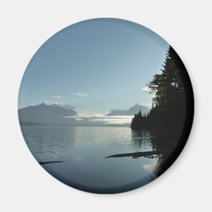 Imã Manhã no lago McDonald no parque nacional de