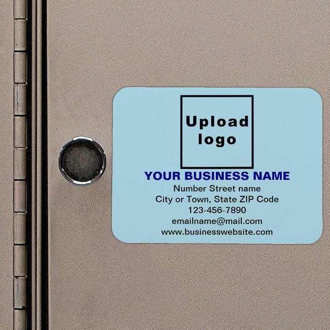 Ímã Marca comercial no retângulo azul claro flexível (Your business brand on light blue rectangle flexible magnet as marketing material.)