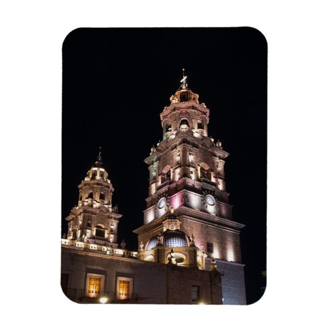 Ímã marco morelia catedral torres à noite (Vertical)
