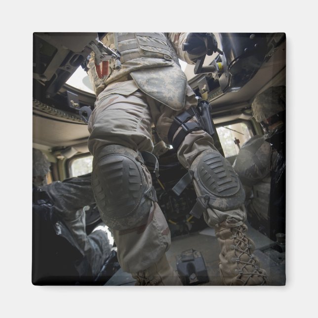 Imã Marinheiros aprendem procedimentos de transporte (Frente)