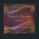 Imã Maroon Design com Sabpy Dourado Acentos Casamento<br><div class="desc">Um fundo bonito de marrom colorido, com um contorno saboroso de linhas curvas e flores delicadas cercadas por estrelas cintilantes. Um design bonito e elegante. Personalize com o nome da noiva e do noivo e a data do casamento.</div>