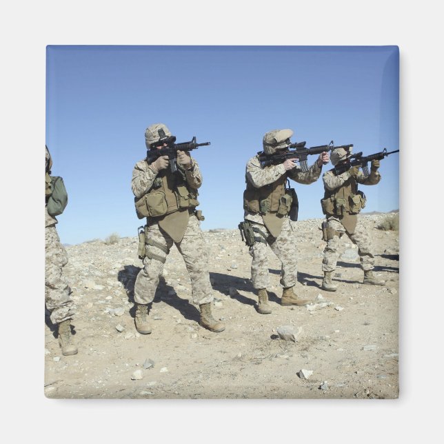 Imã Membros da Equipe de Transmissão Militar (Frente)