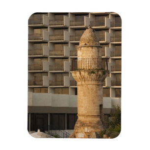 Ímã Minarete da mesquita de Jama al-Bahr na orla