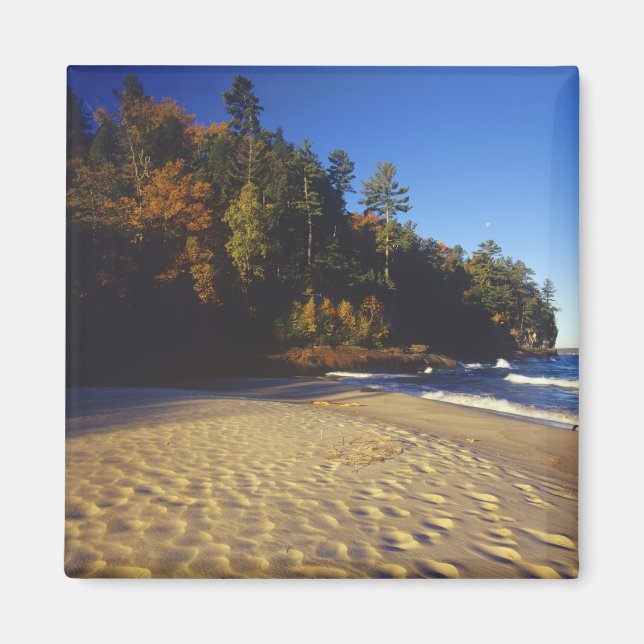 Imã Miners Beach no Pictures Rocks National (Frente)