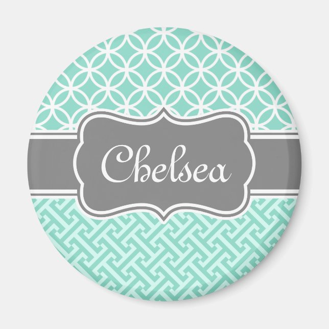 Imã Mint Greek Key and Circle Patterns Grey Name (Frente)