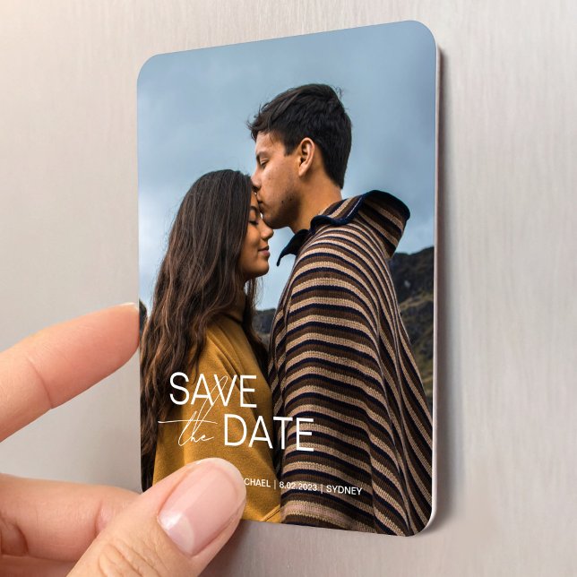 Ímã Modelo de Convite de Noivado com Data de Casamento (Modern Save the Dates Wedding Invitation Template Magnet)