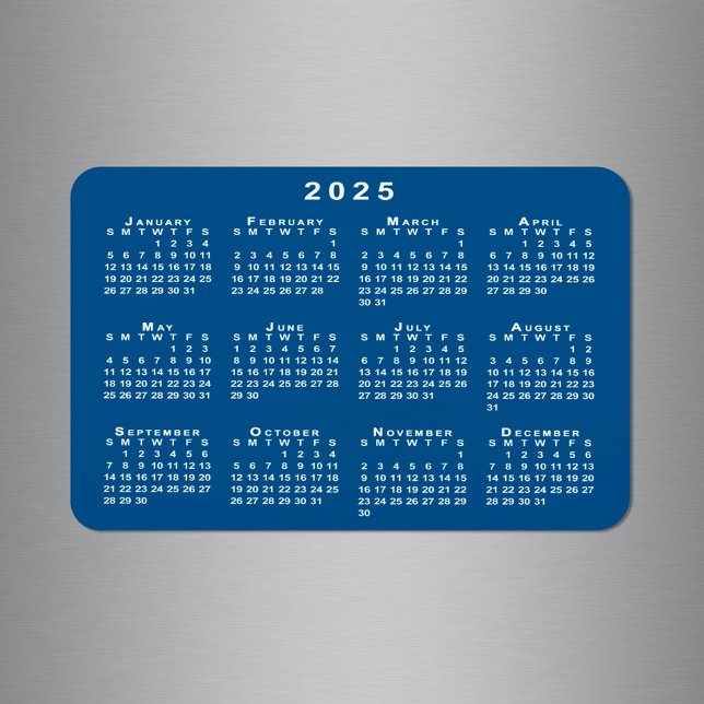 Ímã Modelo de fundo azul de calendário branco 2025 (White 2025 Calendar Blue Background Template Magnet in situ)