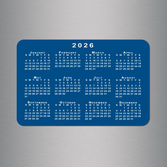 Ímã Modelo de fundo azul de calendário branco 2026 (White 2026 Calendar Blue Background Template Magnet in situ)