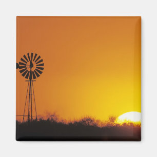 Imã Moinho de vento ao pôr do sol, Sinton, Texas, EUA