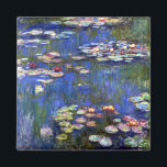 Imã Monet Water Lily<br><div class="desc">"Lírios d'água" é uma pintura a óleo criada pelo artista francês do Impressionismo,  Claude Monet,  em 1916,  mostrando uma das centenas de suas pinturas de lago d'água de sua casa em Giverny,  França.</div>